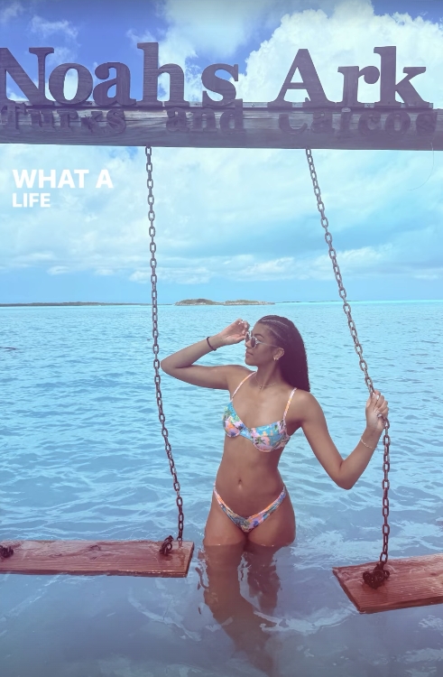 弗拉格女友阿利安娜·羅伯森：杜克內(nèi)線+雙金得主