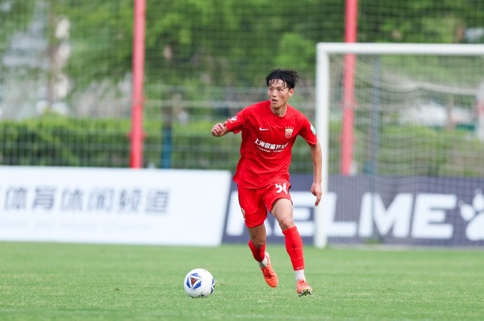 王逸偉貼地斬定勝局，上海海港富盛經開1-0蘭州隴原競技