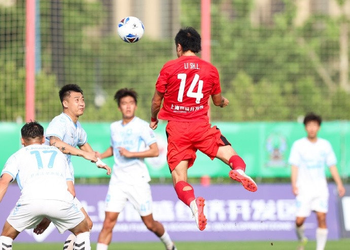 王逸偉貼地斬定勝局，上海海港富盛經開1-0蘭州隴原競技
