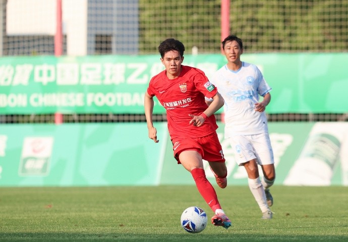 王逸偉貼地斬定勝局，上海海港富盛經開1-0蘭州隴原競技